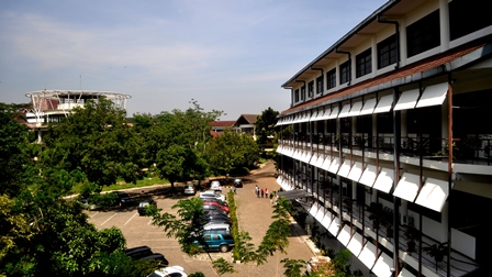 Gedung FEM Jl Kamper