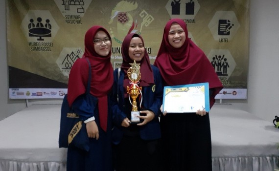 Rachmi Ramdia N, Ilma Nursafitri J, and Putri Anisa