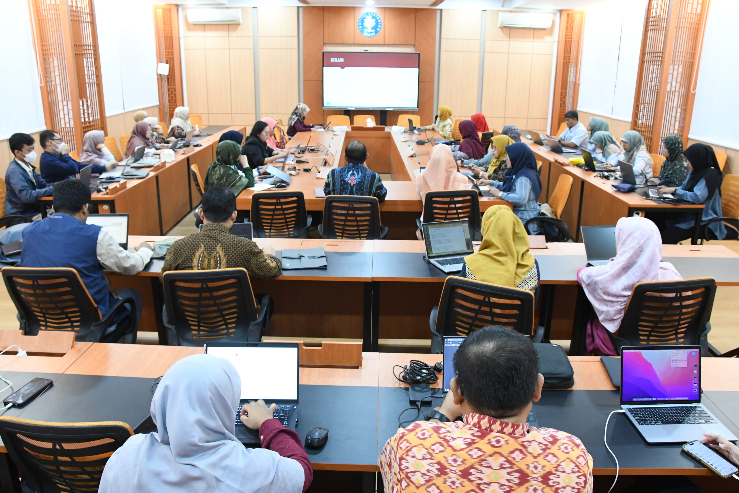 Persiapan Akreditasi Internasional AQAS, FEM IPB University Adakan Workshop