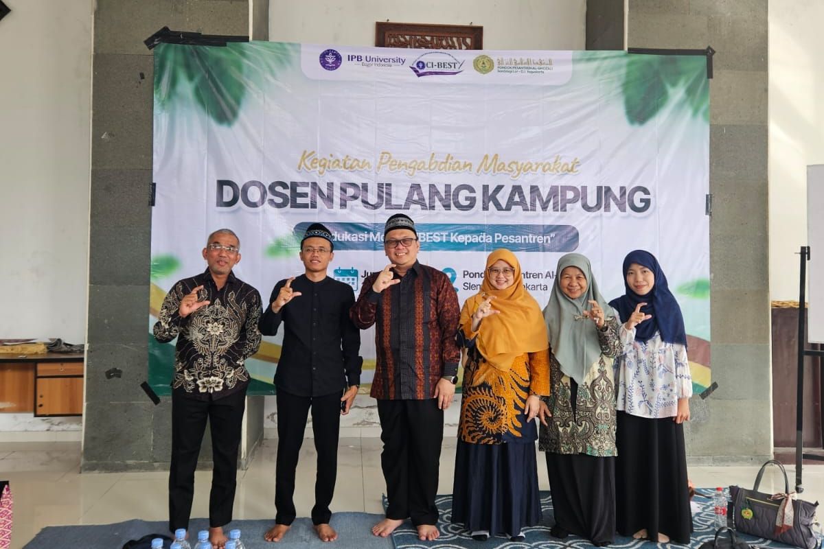 Program Dospulkam, Dosen IPB Ajarkan Konsep Kemiskinan dan Kesejahteraan ke Santri